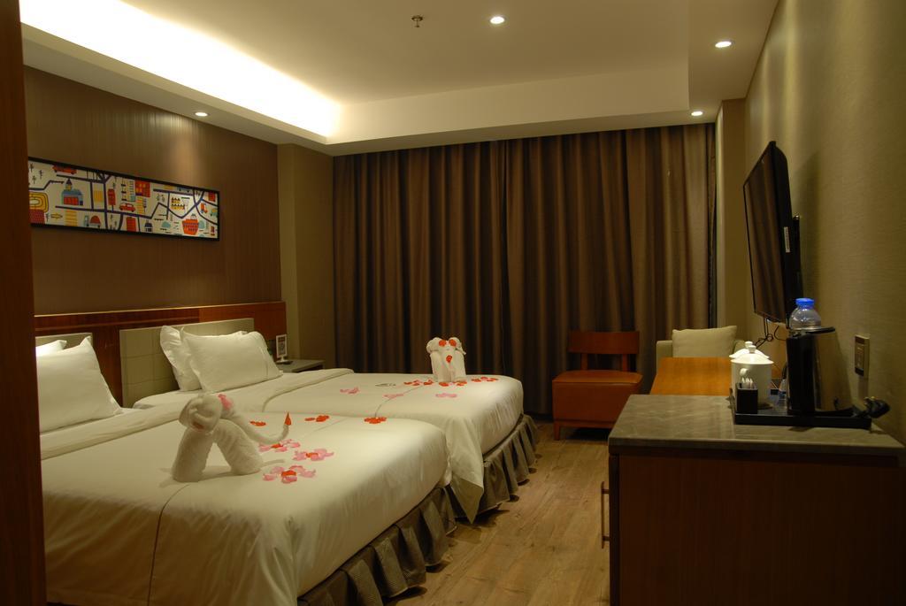 Insail Hotel Джухай Екстериор снимка