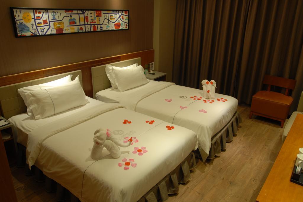 Insail Hotel Джухай Екстериор снимка