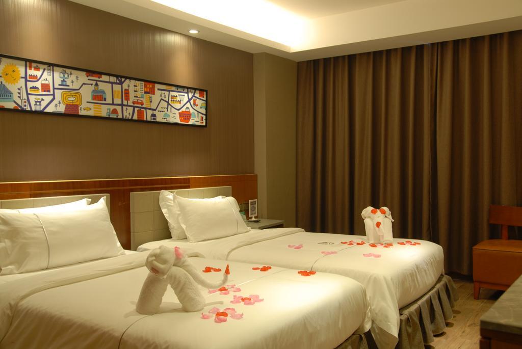 Insail Hotel Джухай Екстериор снимка