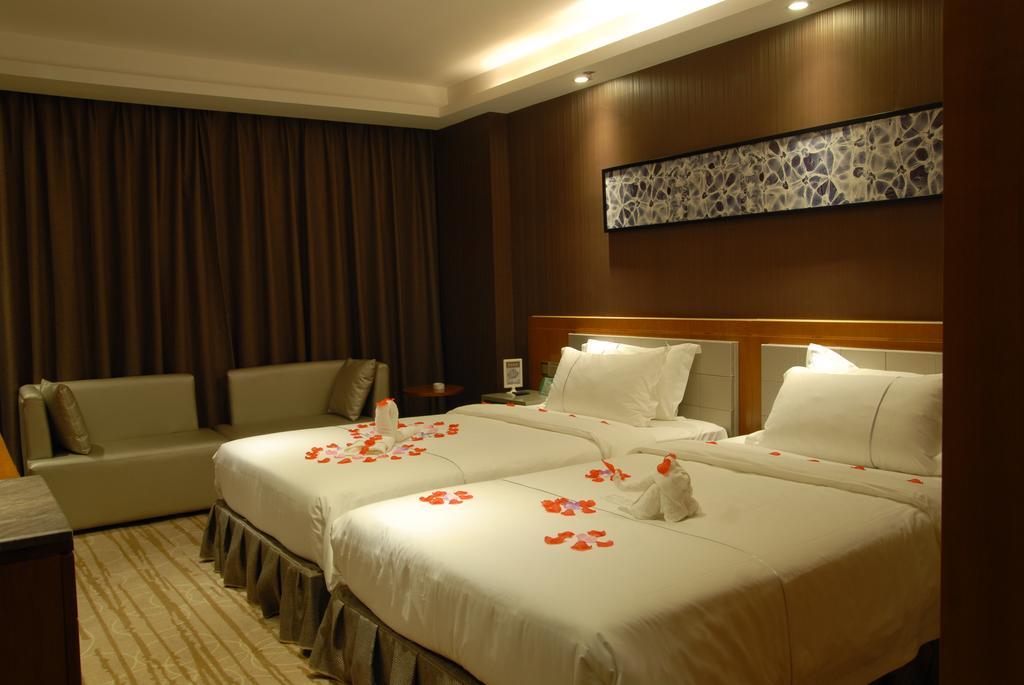 Insail Hotel Джухай Екстериор снимка