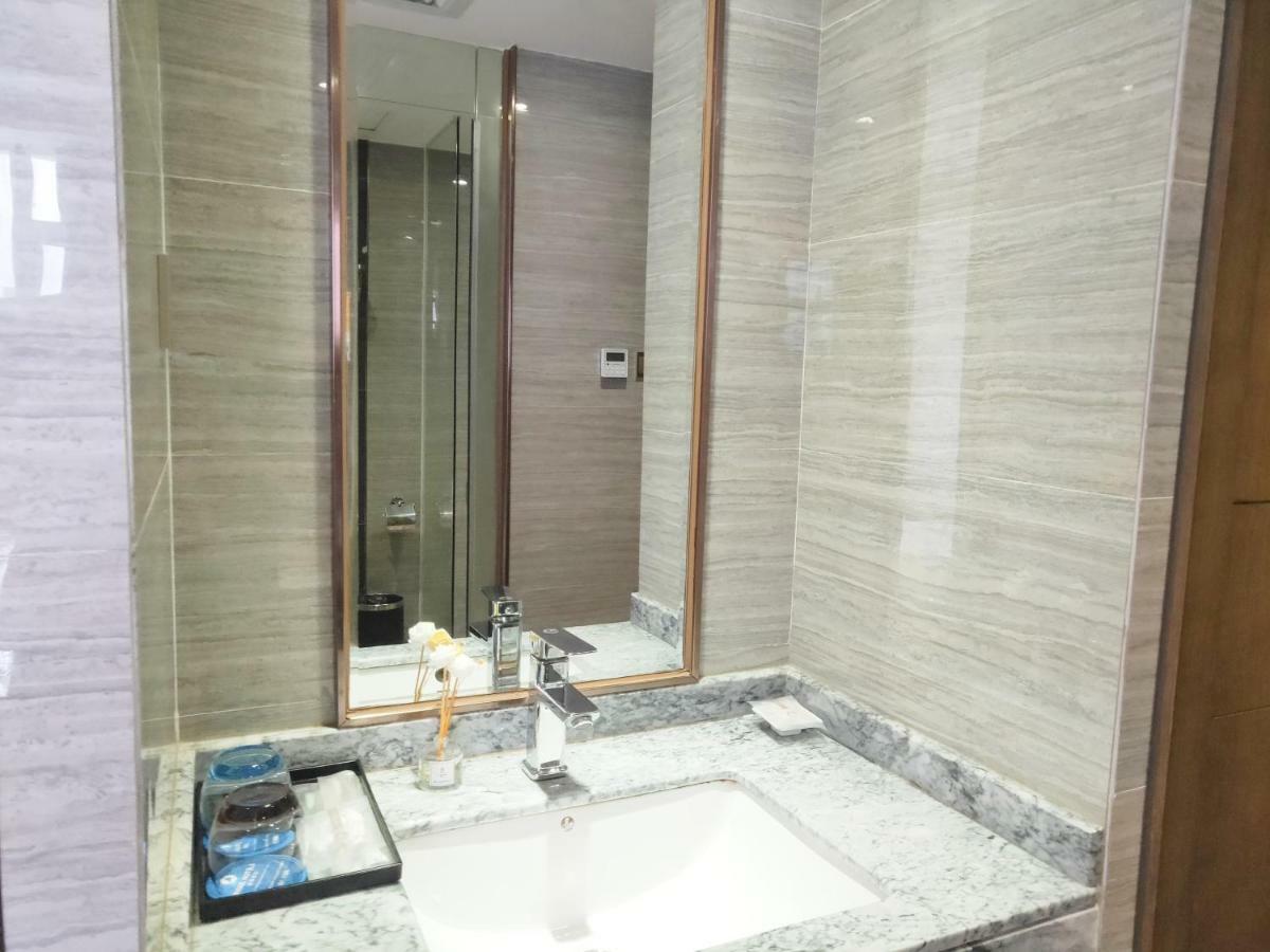 Insail Hotel Джухай Екстериор снимка