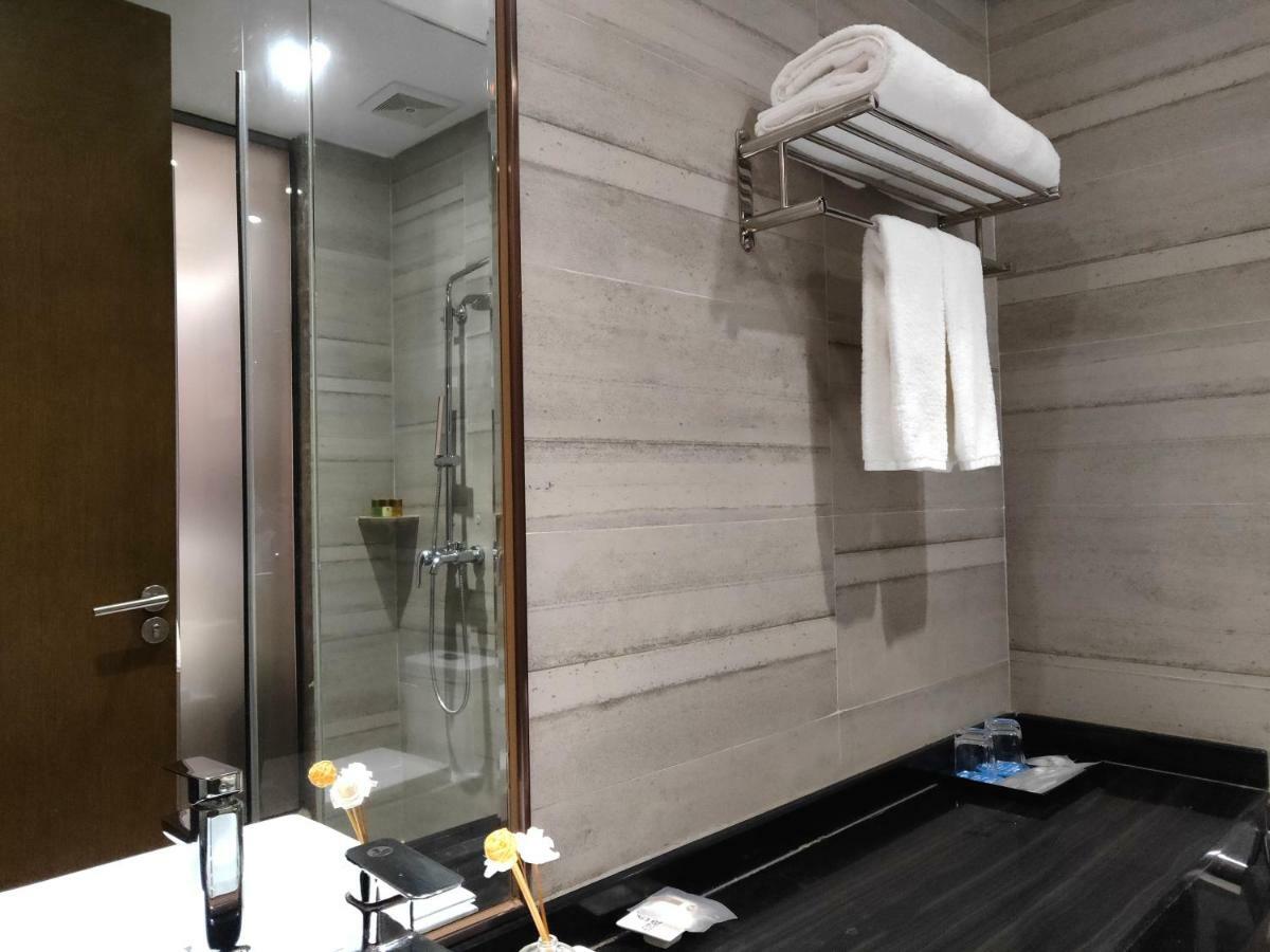Insail Hotel Джухай Екстериор снимка